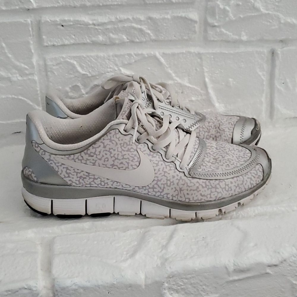 Nike 5.0 free sneakers